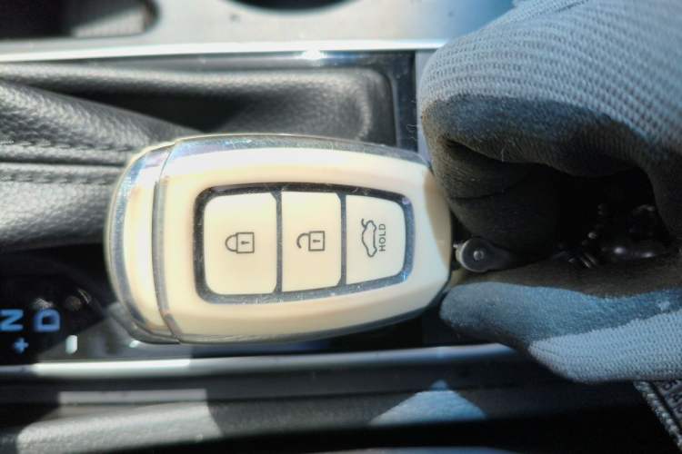 Used Hyundai Tucson 2015 1.6T Dual-Clutch Two-Wheel-Drive Smart Model Vehicle Key