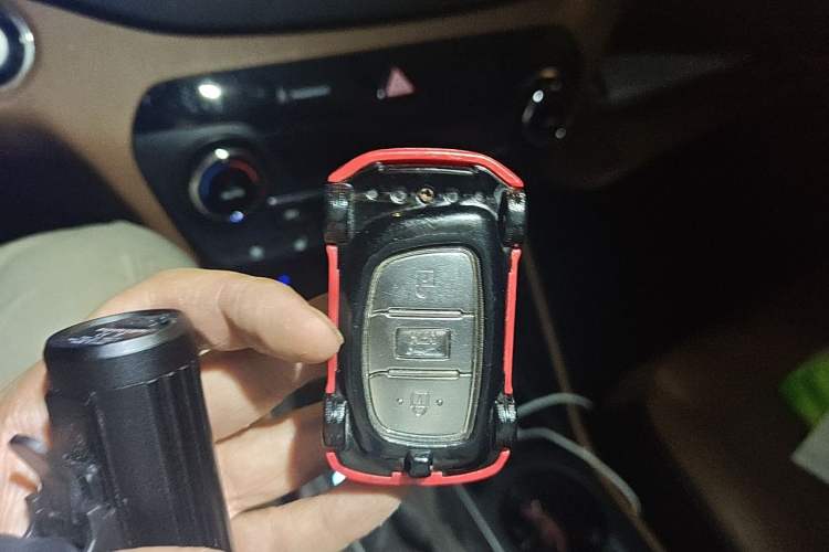 Used Hyundai Tucson 2015 1.6T Dual-Clutch Four-Wheel Drive Flagship Model Vehicle Key
