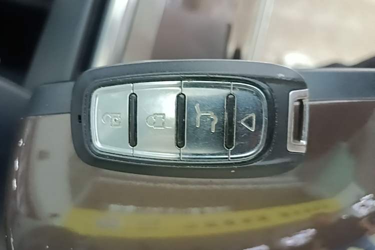 Used Hyundai Tucson 2015 1.6T Dual-Clutch Two-Wheel-Drive Smart Model Vehicle Key