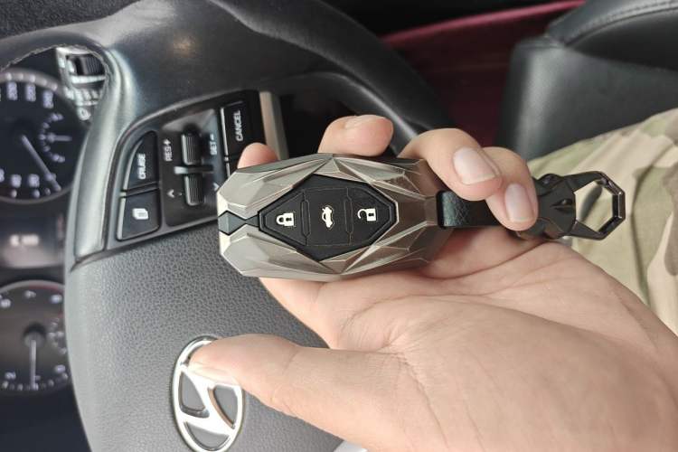 Used Hyundai Tucson 2015 1.6T Dual-Clutch Two-Wheel-Drive Smart Model Vehicle Key