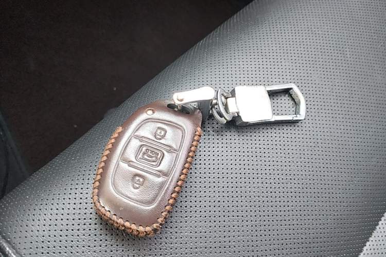 Used Hyundai Tucson 2015 1.6T Dual-Clutch Four-Wheel Drive Flagship Model Vehicle Key