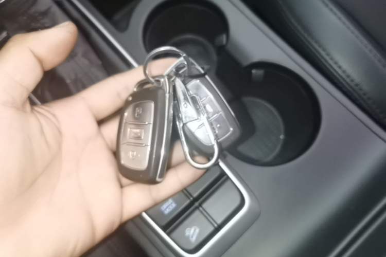 Used Hyundai Tucson 2015 1.6T Dual-Clutch Two-Wheel-Drive Smart Model Vehicle Key