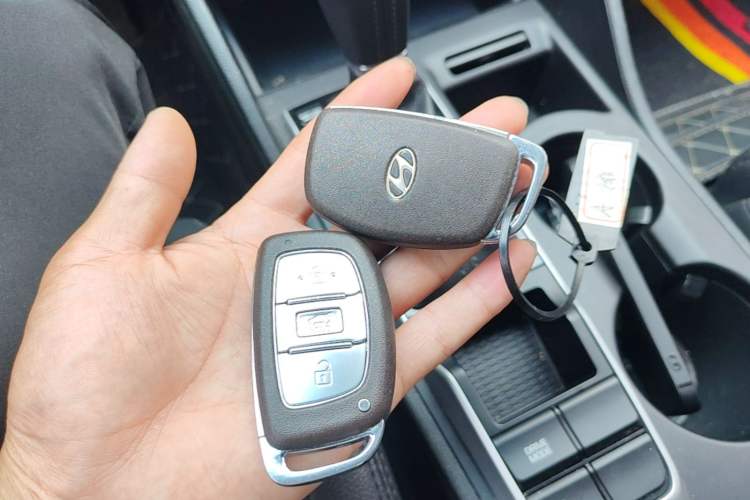 Used Hyundai Tucson 2015 1.6T Dual-Clutch Two-Wheel-Drive Smart Model Vehicle Key