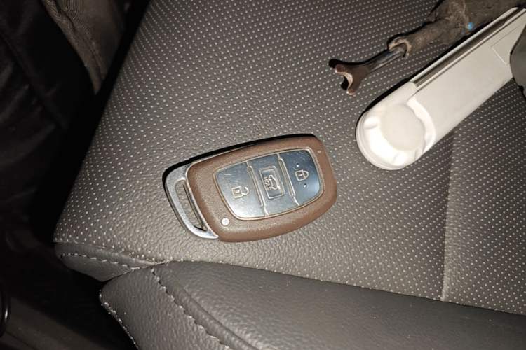 Used Hyundai Tucson 2015 1.6T Dual-Clutch Two-Wheel-Drive Smart Model Vehicle Key