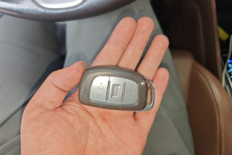 Used Hyundai Tucson 2015 1.6T Dual-Clutch Two-Wheel-Drive Smart Model Vehicle Key