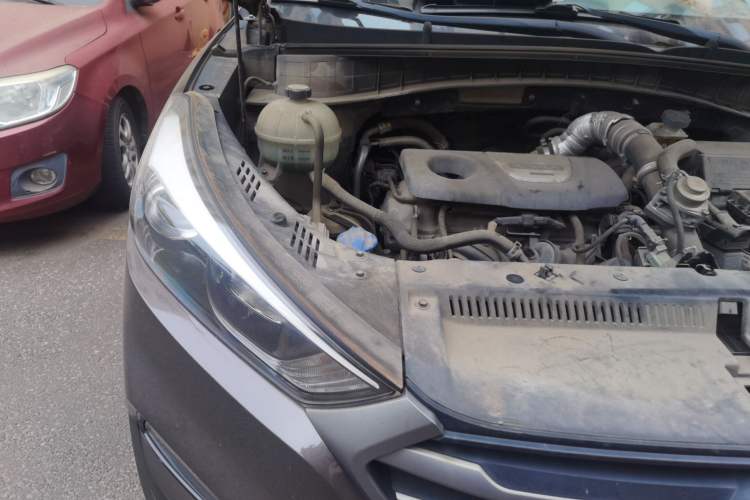 Used Hyundai Tucson 2015 1.6T Dual-Clutch Two-Wheel-Drive Smart Model Engine Bay Right