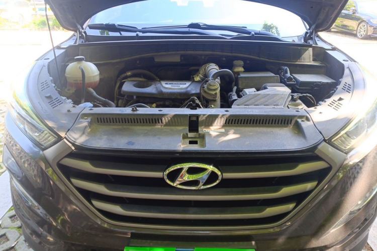 Used Hyundai Tucson 2015 1.6T Dual-Clutch Two-Wheel-Drive Smart Model Engine Bay