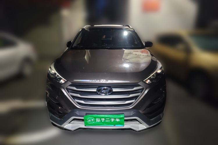 Used Hyundai Tucson 2015 1.6T Dual-Clutch Two-Wheel-Drive Smart Model Exterior 1