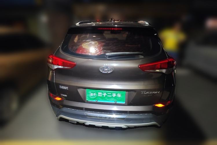 Used Hyundai Tucson 2015 1.6T Dual-Clutch Two-Wheel-Drive Smart Model Exterior 4