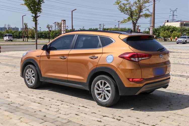 Used Hyundai Tucson 2015 1.6T Dual-Clutch Two-Wheel-Drive Smart Model Exterior 7