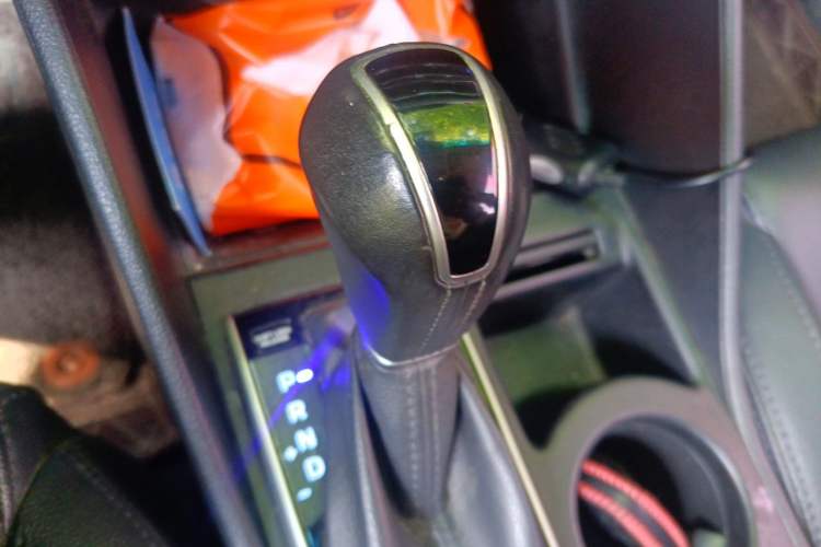 Used Hyundai Tucson 2015 1.6T Dual-Clutch Two-Wheel-Drive Smart Model Gear Lever