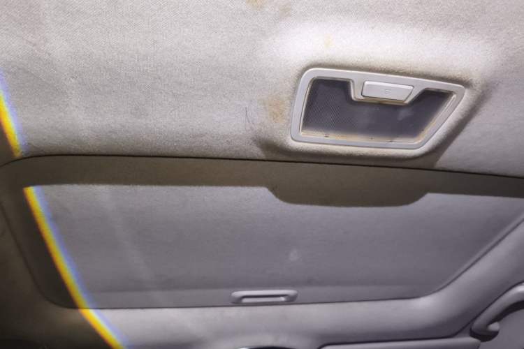 Used Hyundai Tucson 2015 1.6T Dual-Clutch Two-Wheel-Drive Smart Model Headliner