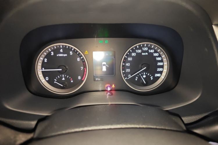 Used Hyundai Tucson 2015 1.6T Dual-Clutch Two-Wheel-Drive Smart Model Instrument Cluster