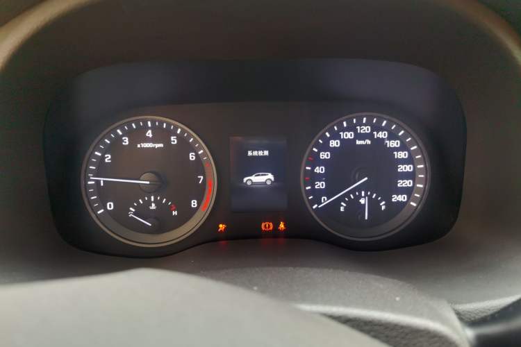 Used Hyundai Tucson 2015 1.6T Dual-Clutch Two-Wheel-Drive Smart Model Instrument Cluster