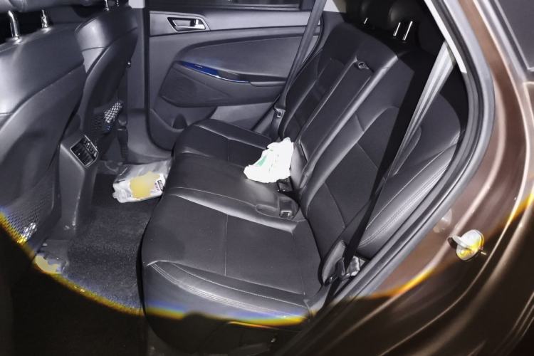 Used Hyundai Tucson 2015 1.6T Dual-Clutch Two-Wheel-Drive Smart Model Left Rear Seat