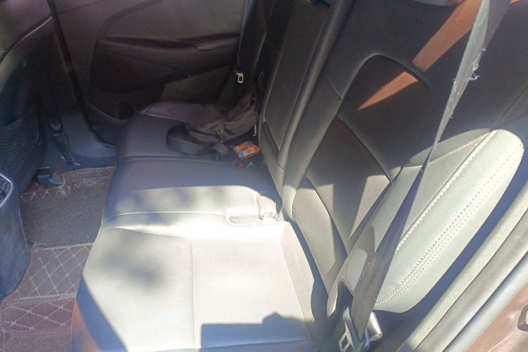 Used Hyundai Tucson 2015 1.6T Dual-Clutch Two-Wheel-Drive Smart Model Left Rear Seat