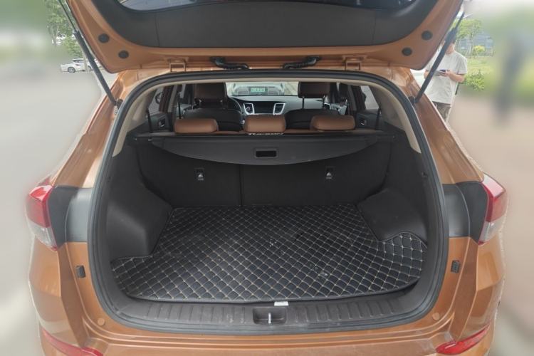 Used Hyundai Tucson 2015 1.6T Dual-Clutch Two-Wheel-Drive Smart Model Trunk