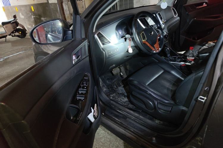 Used Hyundai Tucson 2015 1.6T Dual-Clutch Two-Wheel-Drive Leading Model Driver Seat