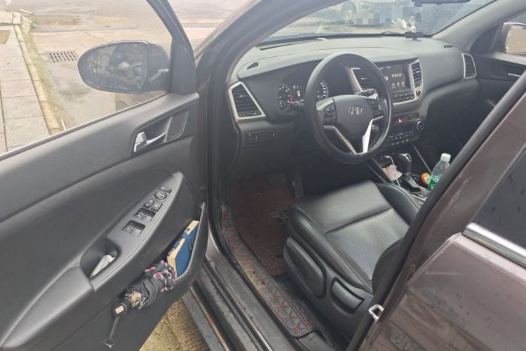 Used Hyundai Tucson 2015 1.6T Dual-Clutch Two-Wheel-Drive Smart Model Driver Seat