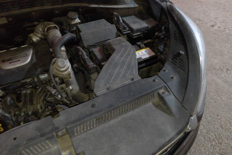 Used Hyundai Tucson 2015 1.6T Dual-Clutch Two-Wheel-Drive Leading Model Engine Bay Left