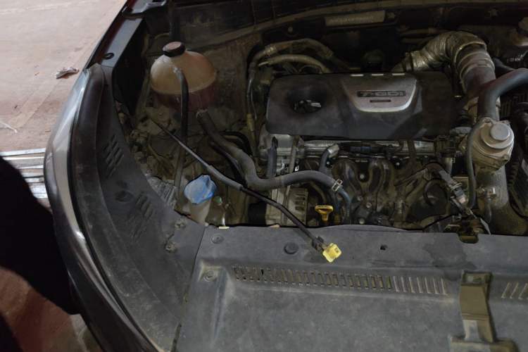 Used Hyundai Tucson 2015 1.6T Dual-Clutch Two-Wheel-Drive Leading Model Engine Bay Right