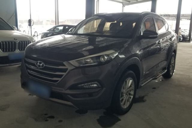 Ojetý Hyundai Tucson 2015 1.6T Dual-Clutch Two-Wheel-Drive Smart Model