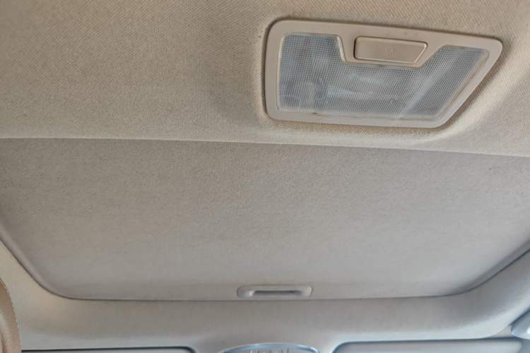 Used Hyundai Tucson 2015 1.6T Dual-Clutch Two-Wheel-Drive Smart Model Headliner