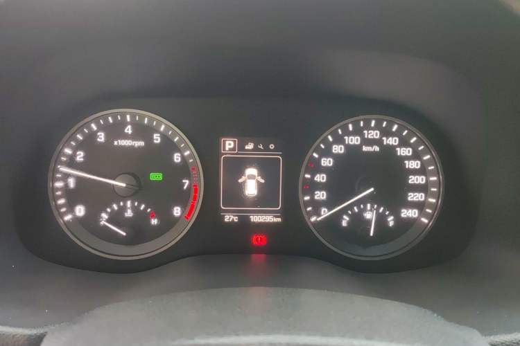 Used Hyundai Tucson 2015 1.6T Dual-Clutch Two-Wheel-Drive Smart Model Instrument Cluster