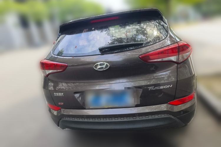 Used Hyundai Tucson 2015 2.0L Automatic Two-Wheel Drive Smart Version Rear