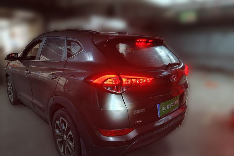Used Hyundai Tucson 2015 1.6T Dual-Clutch Two-Wheel-Drive Leading Model Rear Left 45 Deg