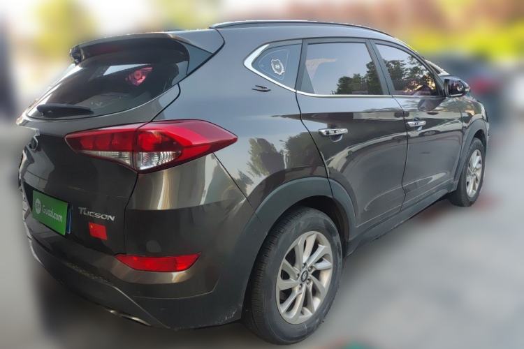 Used Hyundai Tucson 2015 1.6T Dual-Clutch Two-Wheel-Drive Smart Model Rear Right 45 Deg