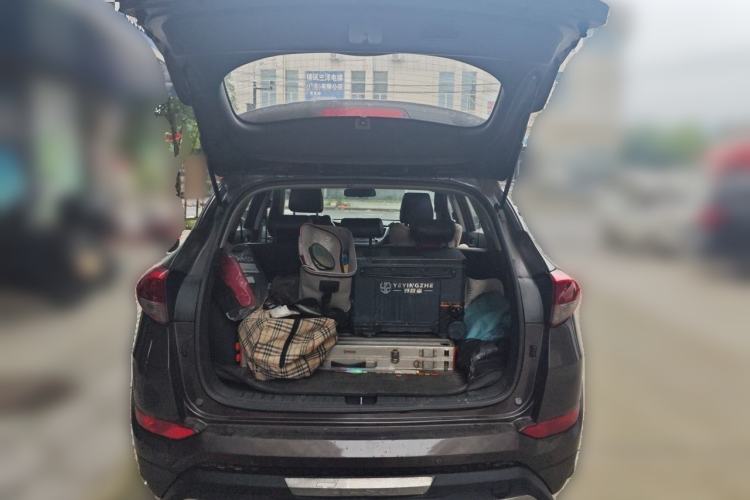 Used Hyundai Tucson 2015 1.6T Dual-Clutch Two-Wheel-Drive Smart Model Trunk