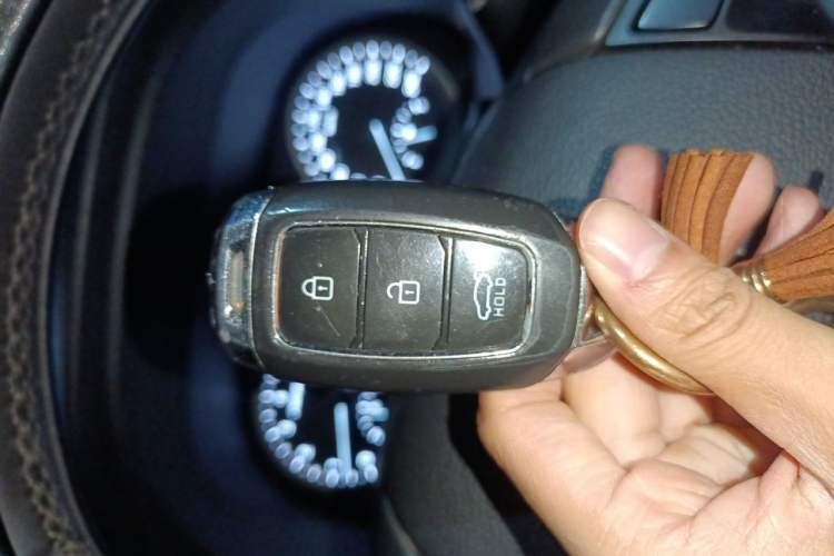 Used Hyundai Tucson 2015 1.6T Dual-Clutch Two-Wheel-Drive Smart Model Vehicle Key