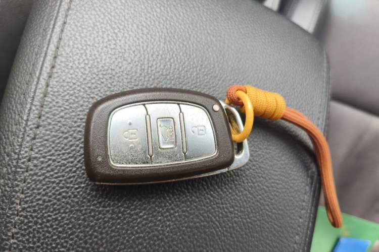 Used Hyundai Tucson 2015 2.0L Automatic Two-Wheel Drive Smart Version Vehicle Key