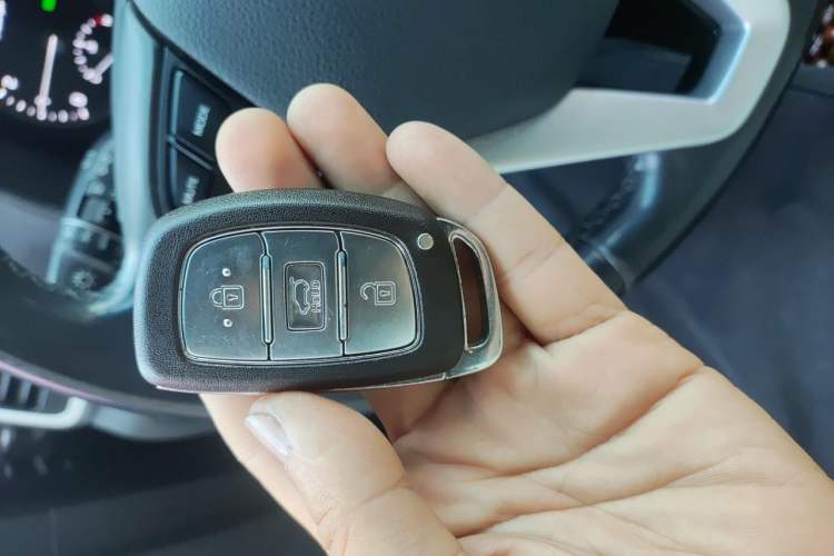 Used Hyundai Tucson 2015 1.6T Dual-Clutch Two-Wheel-Drive Smart Model Vehicle Key