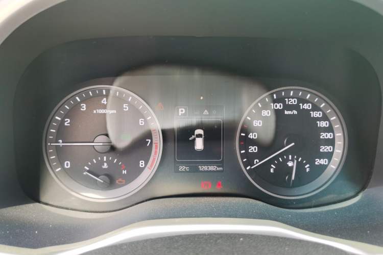 Used Hyundai Tucson 2015 1.6T Dual-Clutch Two-Wheel-Drive Smart Model Instrument Cluster