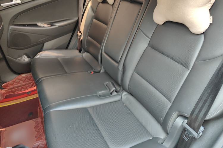 Used Hyundai Tucson 2015 1.6T Dual-Clutch Two-Wheel-Drive Smart Model Left Rear Seat