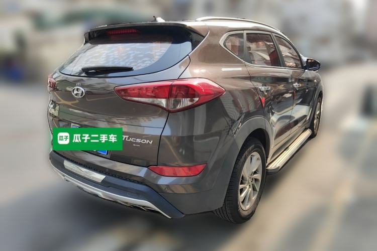 Used Hyundai Tucson 2015 1.6T Dual-Clutch Two-Wheel-Drive Smart Model Rear Right 45 Deg