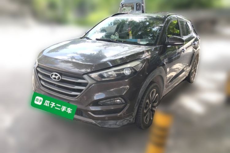 Used Hyundai Tucson 2015 1.6T Dual-Clutch Two-Wheel-Drive Leading Model Guazi used car, China used car export, Used car for sale, Used Hyundai cars, Cheapest cars for sale