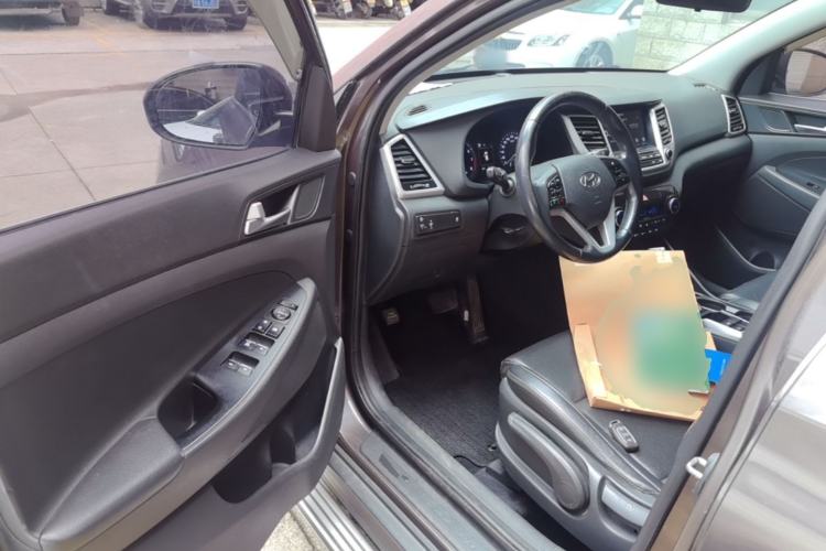 Used Hyundai Tucson 2015 1.6T Dual-Clutch Two-Wheel-Drive Smart Model Driver Seat