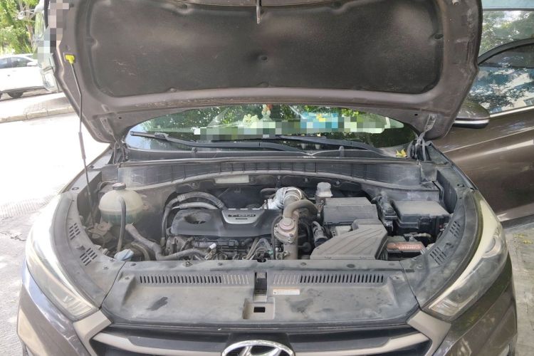 Used Hyundai Tucson 2015 1.6T Dual-Clutch Two-Wheel-Drive Leading Model Engine Bay