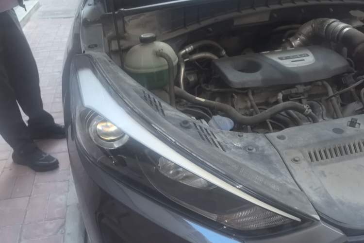 Used Hyundai Tucson 2015 1.6T Dual-Clutch Two-Wheel-Drive Smart Model Engine Bay Right