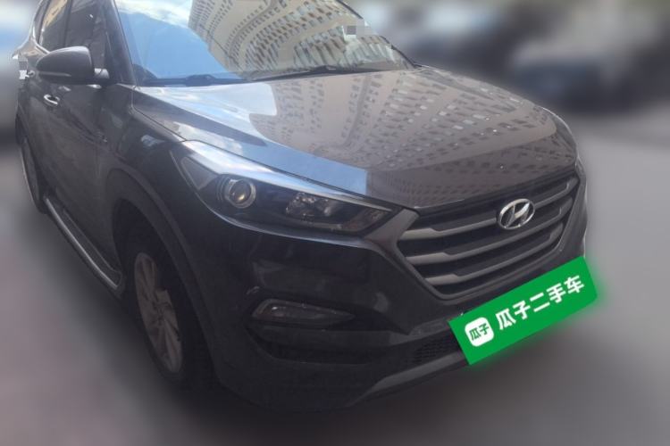 Used Hyundai Tucson 2015 1.6T Dual-Clutch Two-Wheel-Drive Smart Model Front Right 45 Deg