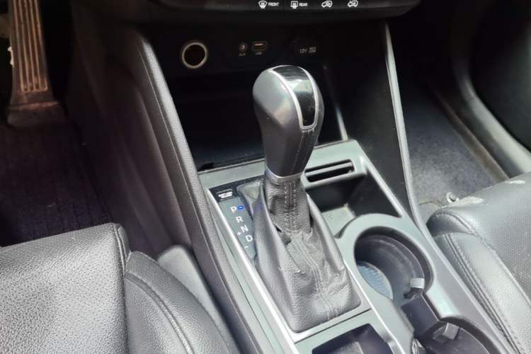Used Hyundai Tucson 2015 1.6T Dual-Clutch Two-Wheel-Drive Smart Model Gear Lever