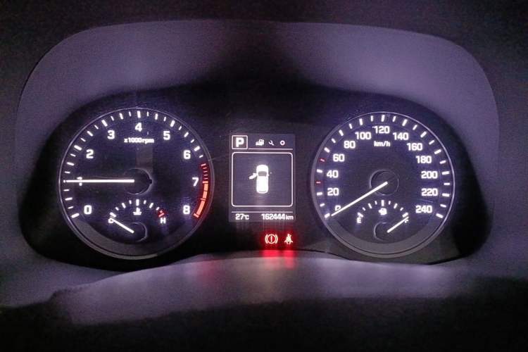 Used Hyundai Tucson 2015 1.6T Dual-Clutch Two-Wheel-Drive Smart Model Instrument Cluster