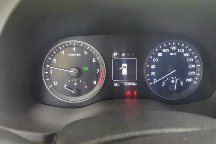 Used Hyundai Tucson 2015 1.6T Dual-Clutch Two-Wheel-Drive Smart Model Instrument Cluster