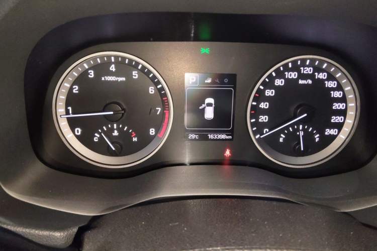 Used Hyundai Tucson 2015 1.6T Dual-Clutch Two-Wheel-Drive Smart Model Instrument Cluster