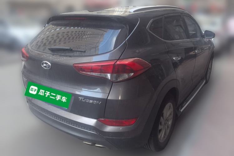 Used Hyundai Tucson 2015 1.6T Dual-Clutch Two-Wheel-Drive Smart Model Rear Right 45 Deg