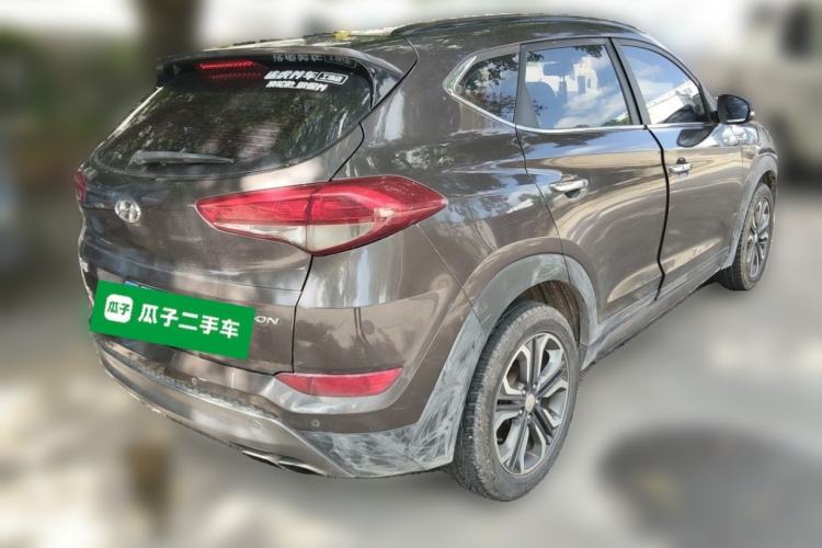 Used Hyundai Tucson 2015 1.6T Dual-Clutch Two-Wheel-Drive Leading Model Rear Right 45 Deg