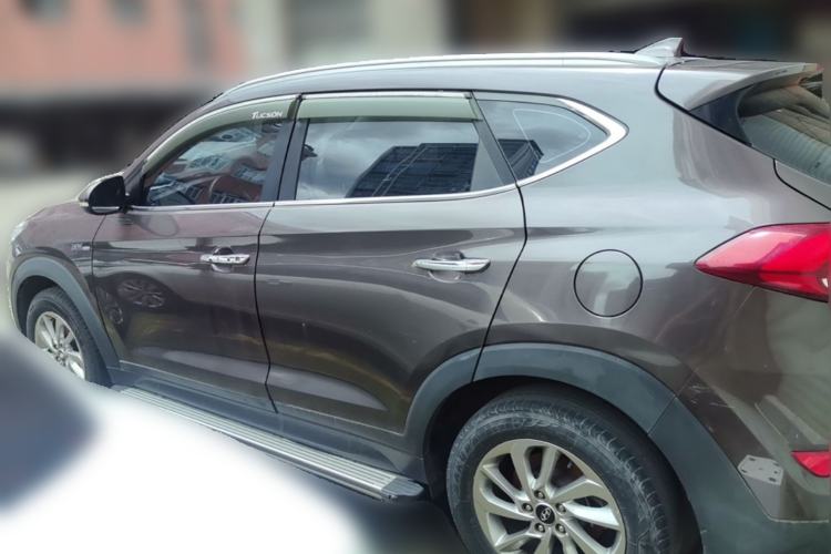 Used Hyundai Tucson 2015 1.6T Dual-Clutch Two-Wheel-Drive Smart Model Rear Right 45 Deg